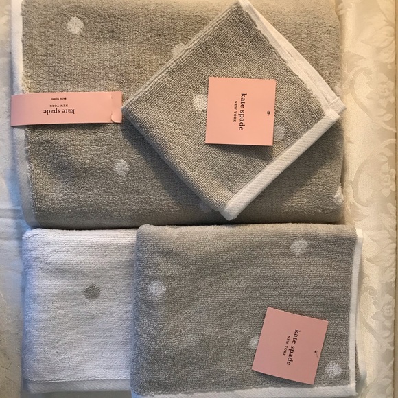 kate spade Other - Kate Spade Polka Dot Bath Towel Set